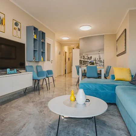 Bluemarine Apartment