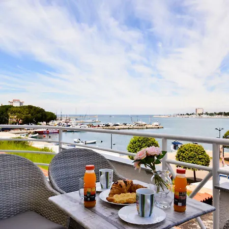 Bluemarine Apartment *