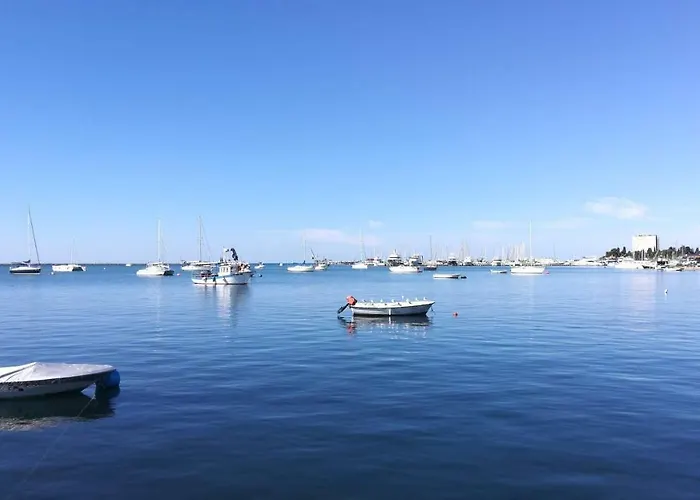 아파트 Bluemarine *