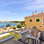 Bluemarine Apartament *