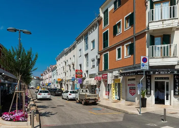 Bluemarine Apartman *